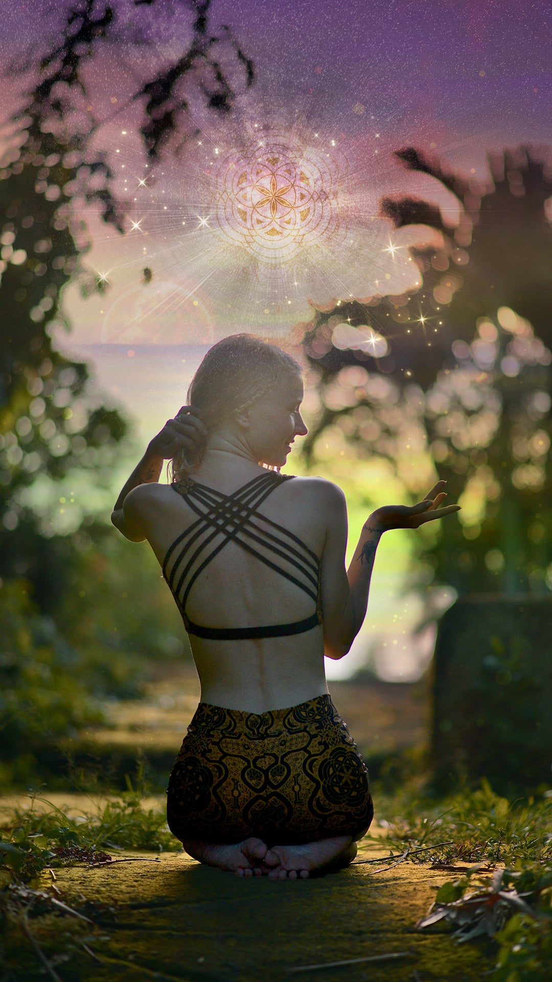 Crystal-Infused Yoga Shorts – Shapibo Sacred Geometry